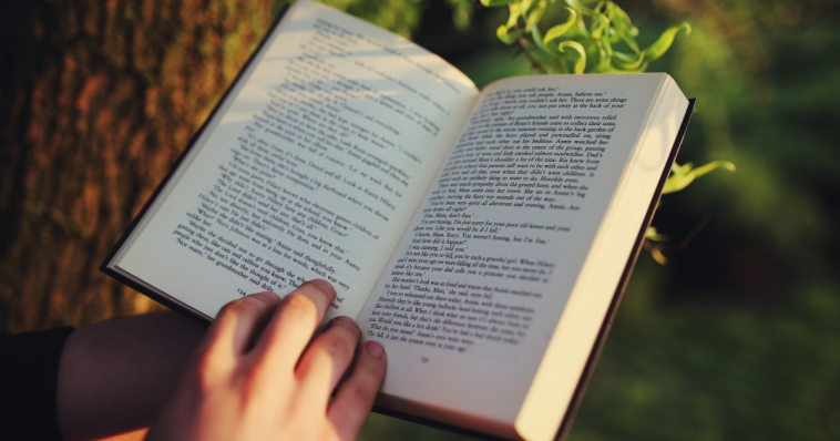 Atomic Habits Review: James Clear's Guide to Lasting Change