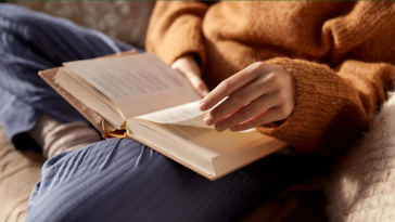 10 Must-Read Spicy Romance Books to Sizzle Your Reading List